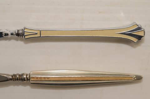 Four silver handled shoehorns