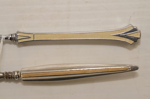 Four silver handled shoehorns