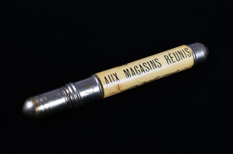 Plastic and treen handled advertising button hooks