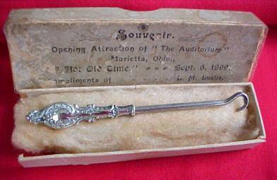 Buttonhook Giveaway 1899 3in