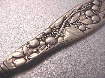 Whiting Berry detail