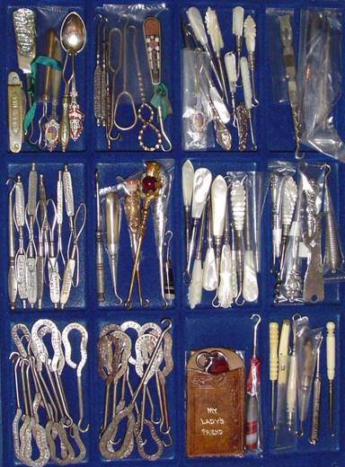 Divided Box with Buttonhooks
