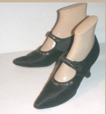 Shoes 1920s one button wire embr