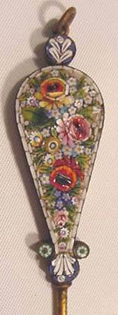 Mosaic white bcgrnd closeup 3.5in