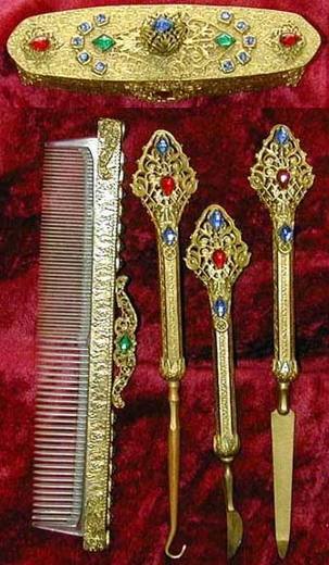 Filigree jewel set w bh 8in