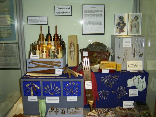 Woodstock glove hooks & accessories